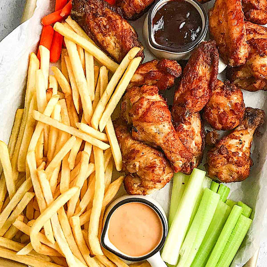 Buffalo Wings w/ Fries (4 pcs)